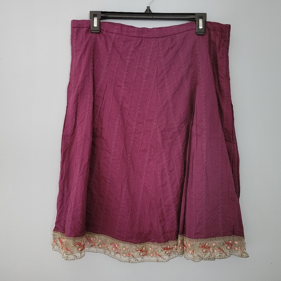 Purple embroidered beaded skirt - Picture 2 of 6